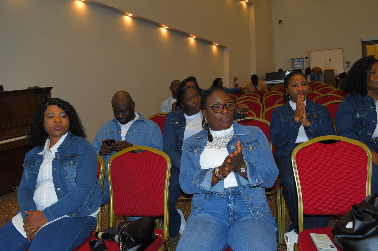 Congregation photo 2